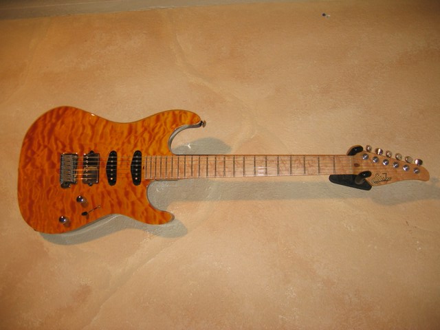 Suhr-STD-Yellow-Quilt.jpg%20(6).JPG (640x480 -- 0 bytes)